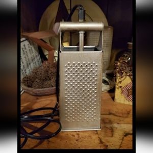 New Vintage style Farmhouse Grater Lamp